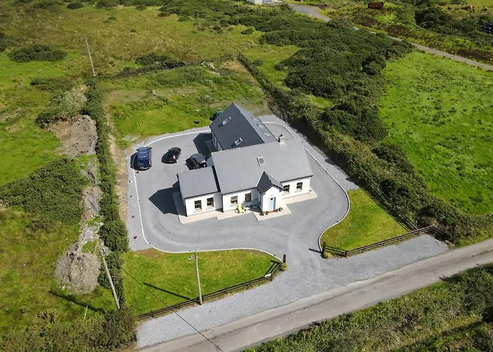 Melroche House *